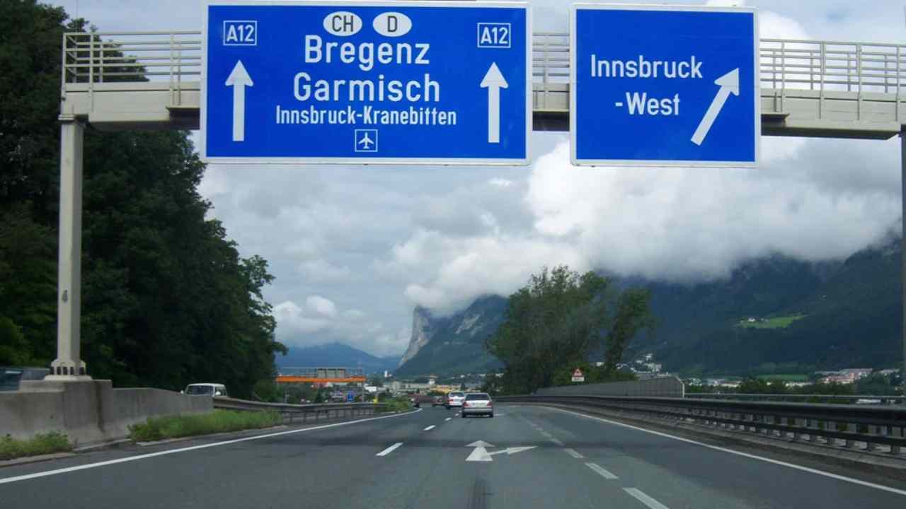 Austria, occhio ad un obbligo in auto molto particolare
