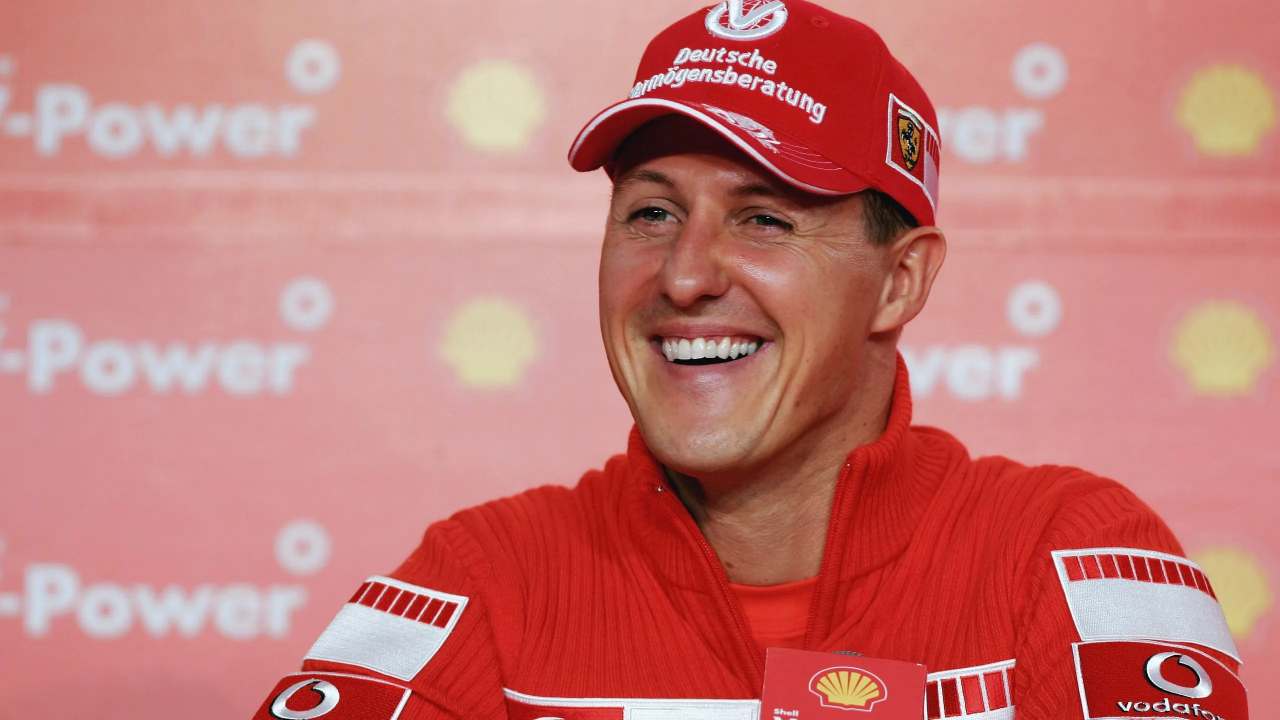 Michael Schumacher, ancora lacrime tra i tifosi: l'annuncio di