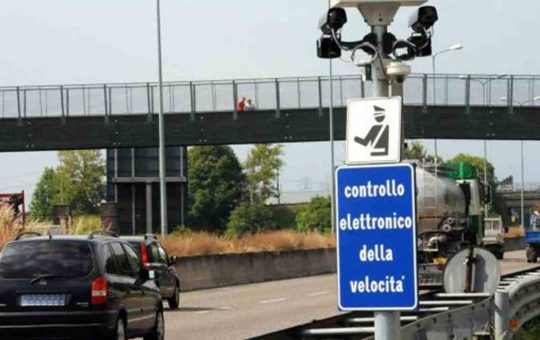 Limiti di velocità, in Italia non si scherza