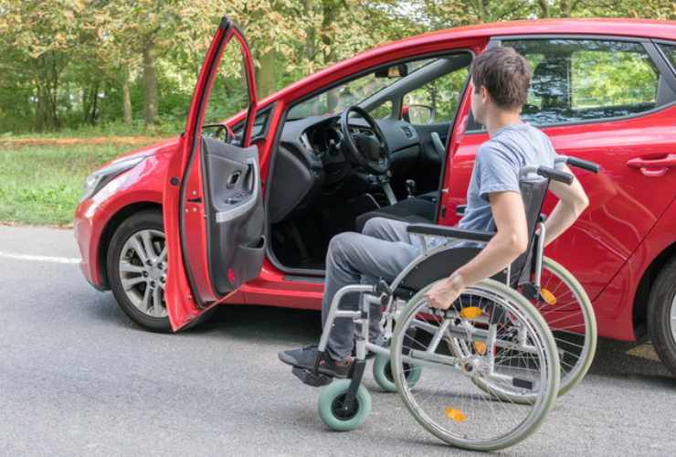 Le persone disabili possono scaricare le spese dell'auto dalle tasse