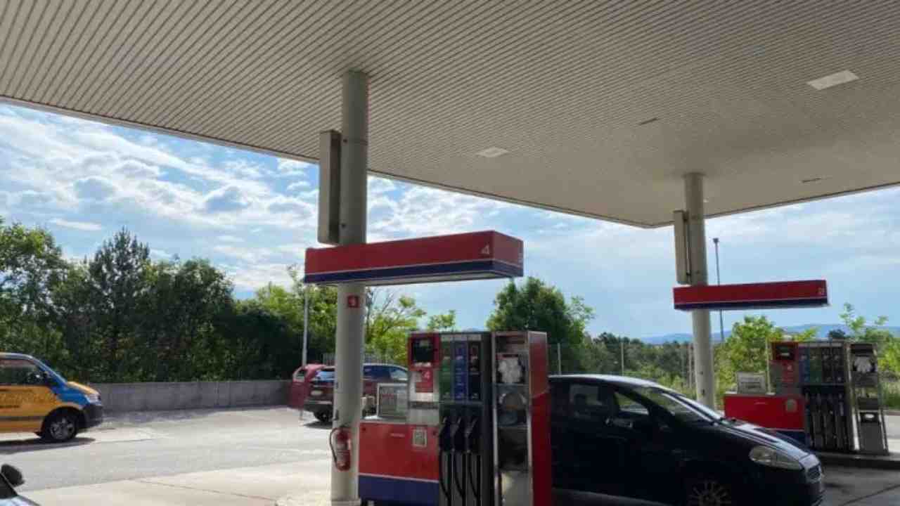 prezzo-benzina-stazione-di-rifornimento-solomotori.it