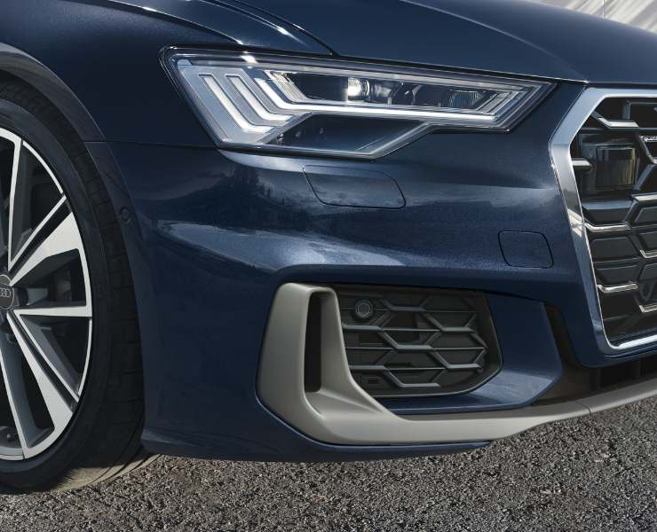 Dettaglio frontale Audi A6 Avant - Fonte Audi - solomotori.it